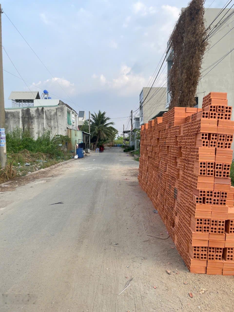 Bán đất 125m² khu dân cư Tân Đức, sổ riêng, dân cư hiện hữu Liên Hệ 0938857722