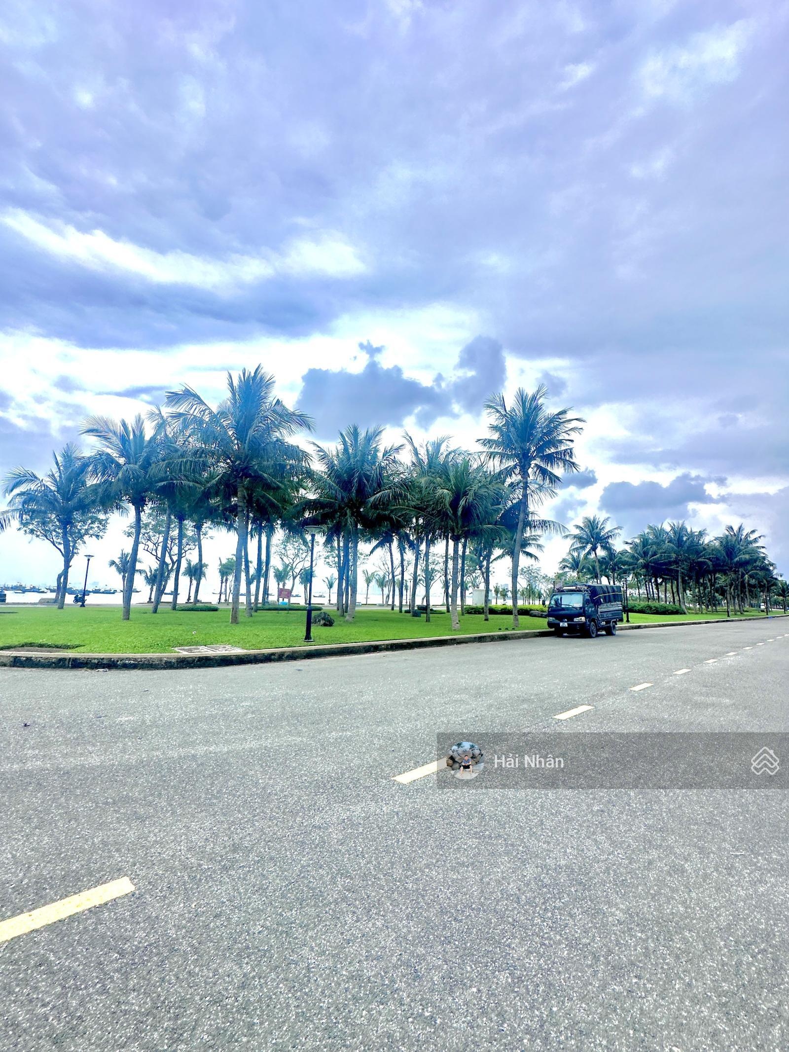 Biển vẫy gọi cặp đất lý tưởng xây biệt thự nghỉ dưỡng, cách biển chỉ 100m. đất 180m2 ngang 10