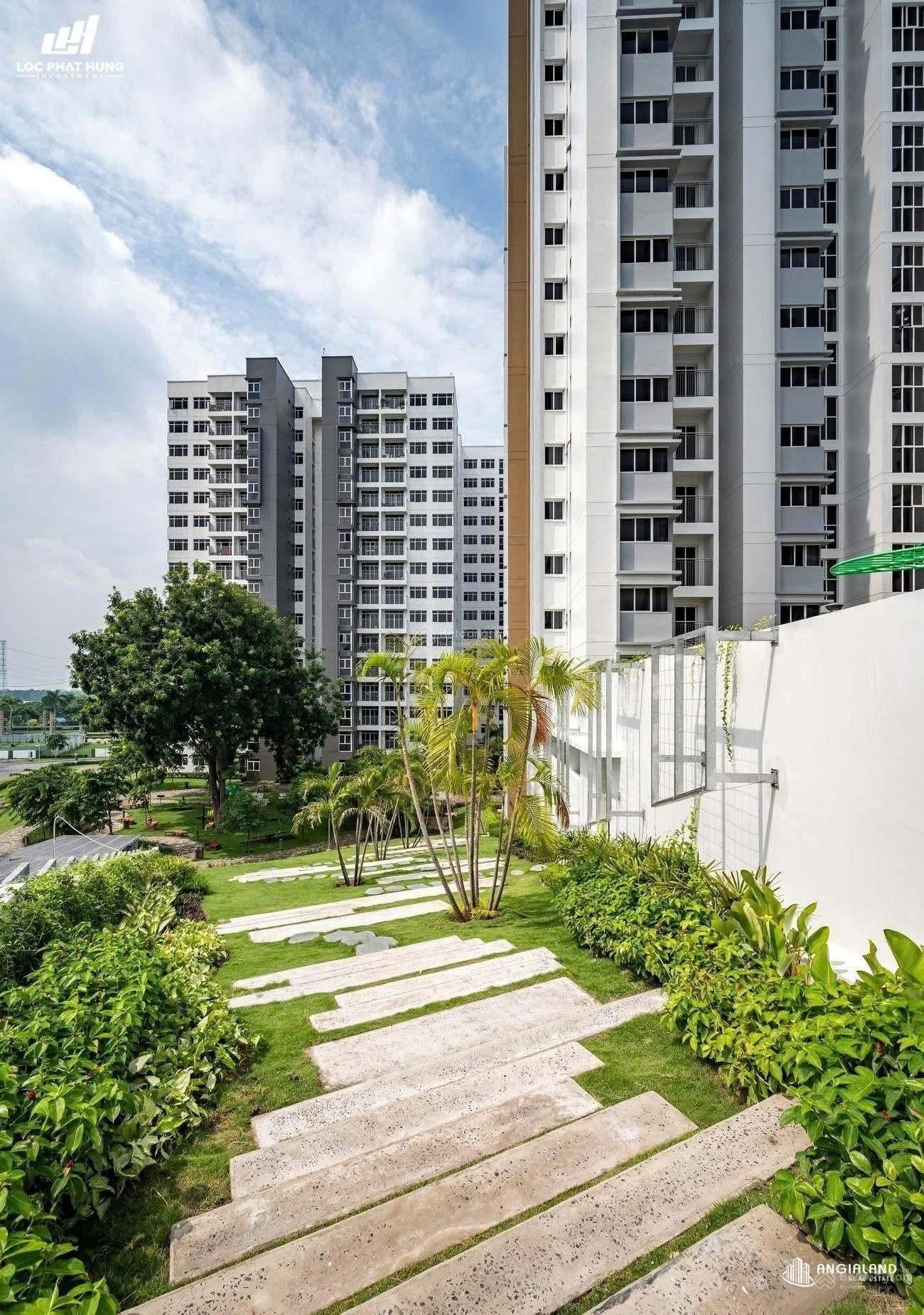 Chính chủ bán nhanh căn 2pn 70m2, tt 10% ký hđmb, 30% nhận nhà, cho thuê 14triệu/tháng, hướng nam