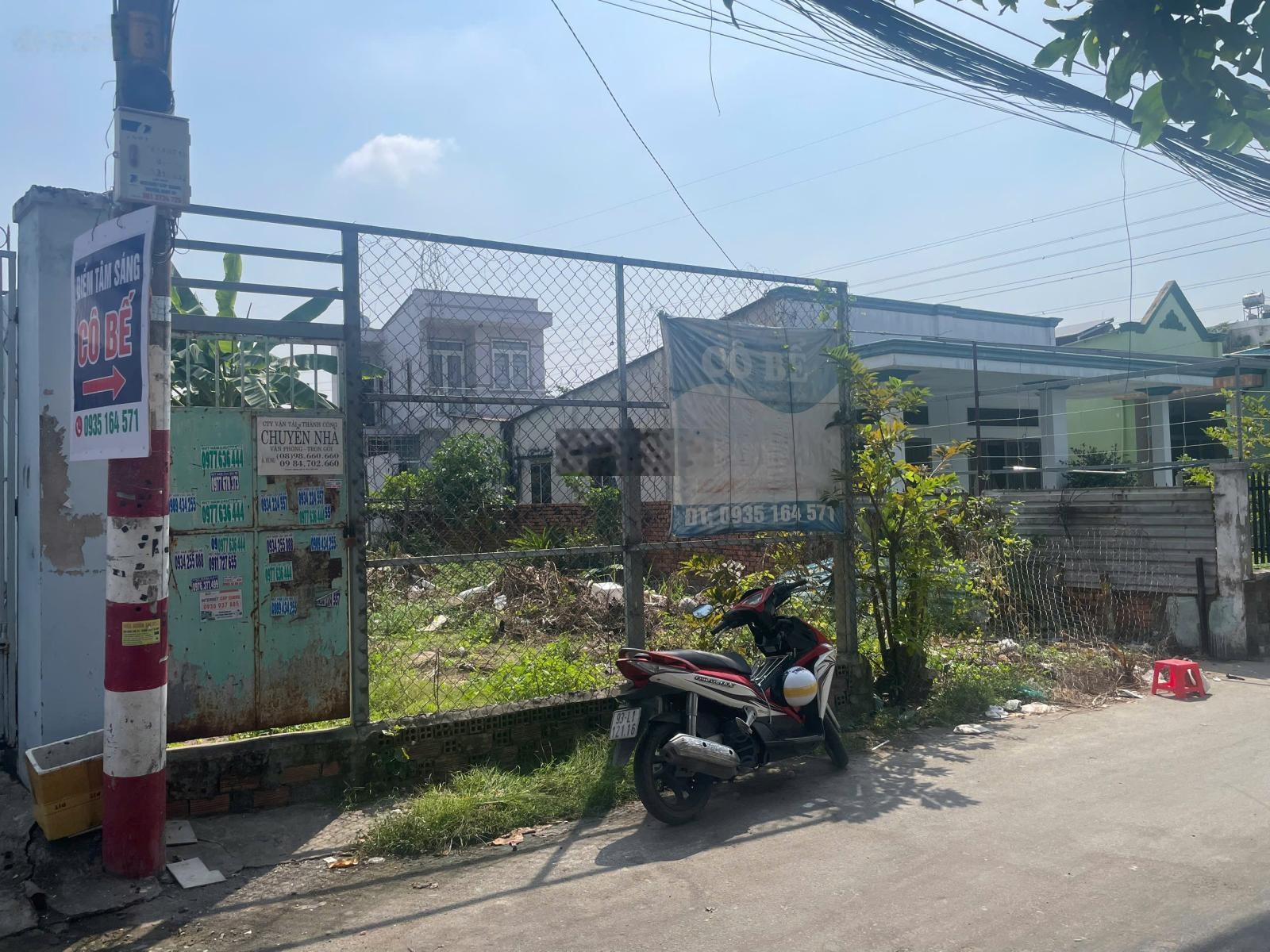 Bán 526m2 đất - Giá 60 triệu/m2 - Cách Đỗ Xuân Hợp (Global City) 350m, đường nhựa 6m. Xây 7 tầng