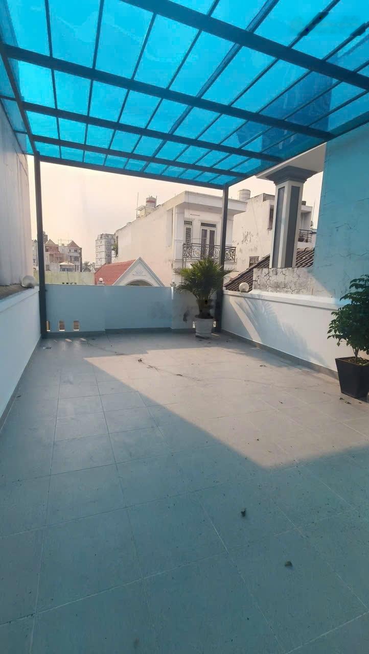 Bán nhà hxh đường cộng hòa phường 13 tân bình 4 tầng 10 tỷ thương lượng.