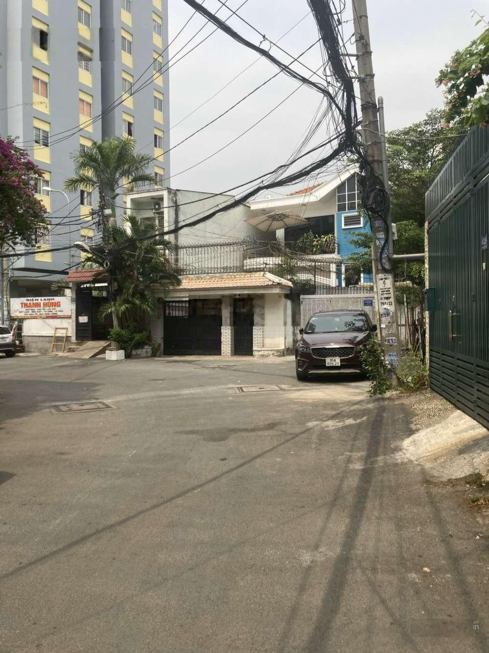 Bán Nhà HXH 46 Nguyễn Cửu Vân P17 BT, DT 4x15m CN 60m2 Nhà C4 Giá 13.5 Tỷ