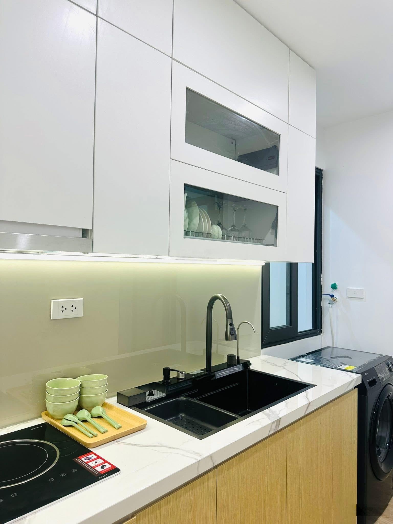 Bán CHCC tại Tứ Hiệp Plaza. DT: 72m2, 2PN, 2WC.Giá 5.3 tỉ. LH: 0917208638