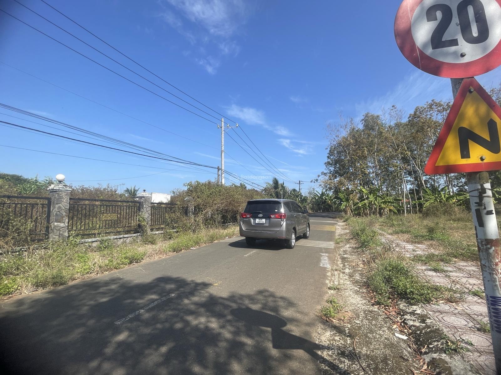 Đất MT đường nhựa chính chợ Hưng Lộc, 144m2