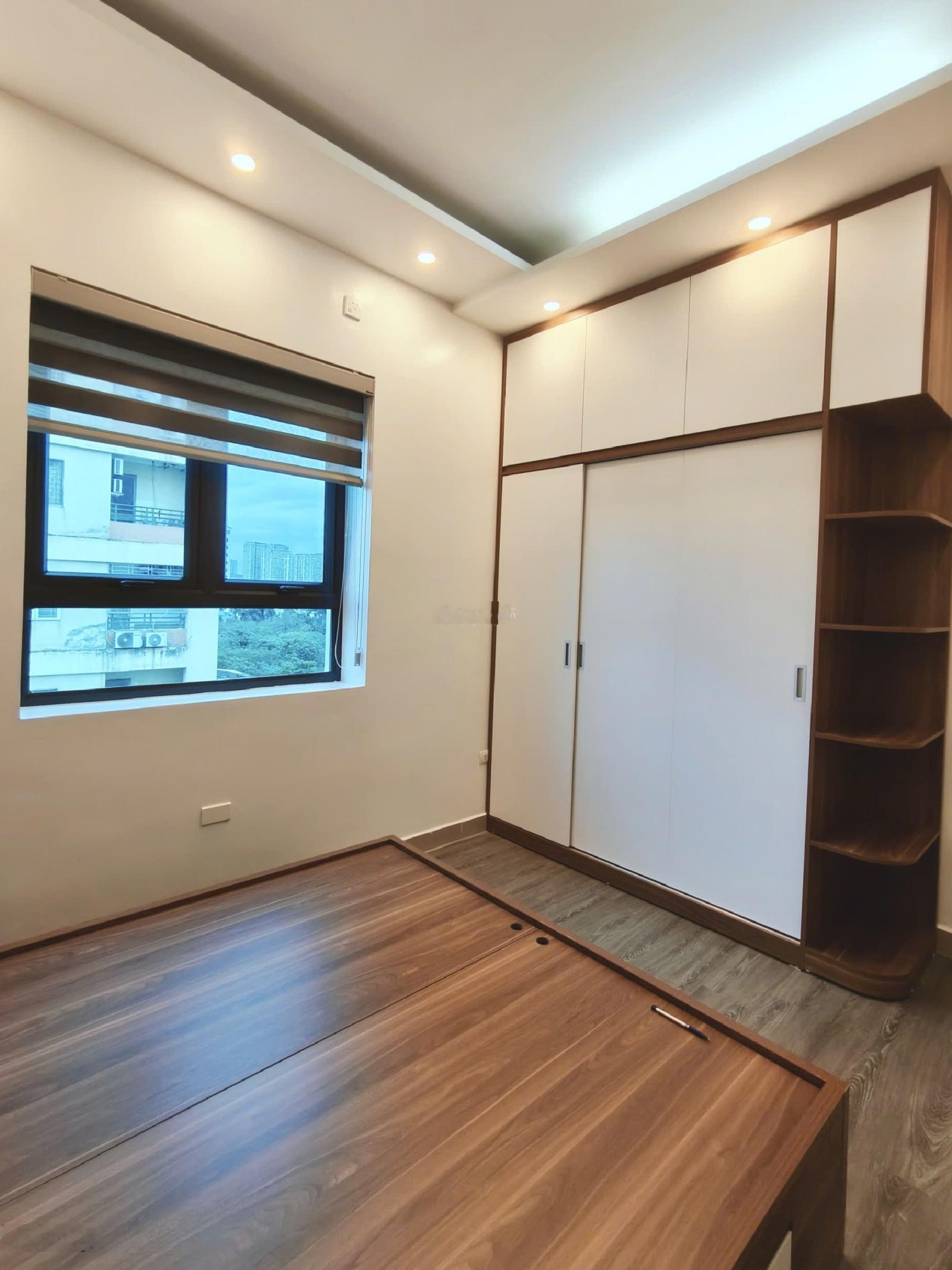 Bán căn hộ chung cư Resco Cổ Nhuế, 101m2, 3 phòng ngủ, lô góc, nội thất đẹp. 6,6 tỷ