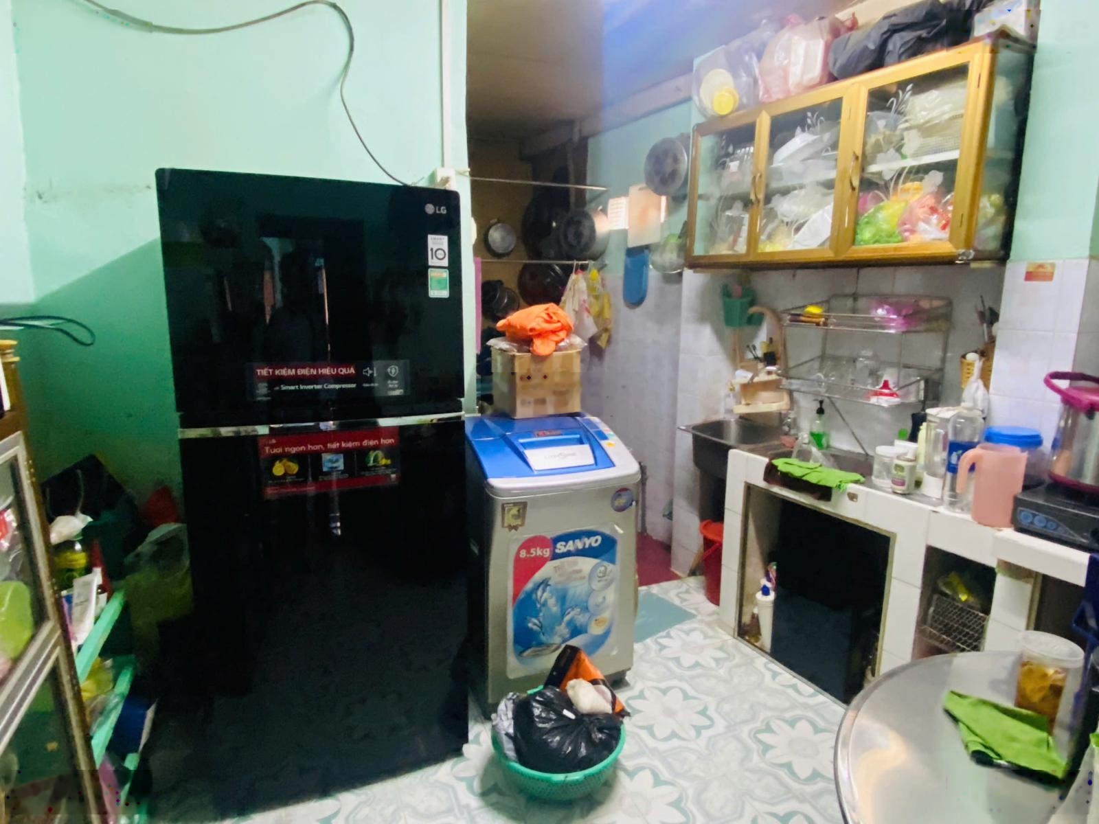 Nhà nát Q5, trần phú tiện xây mới 3 tầng, 33m2, 10 bước ra mặt tiền, sát chợ An Đông, giá 5tỷ3 TL