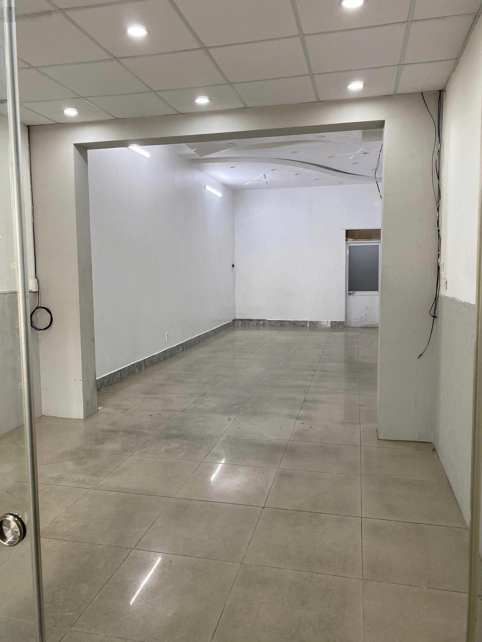 Cho thuê nhà 1T2L mặt tiền Lý Văn Sâm