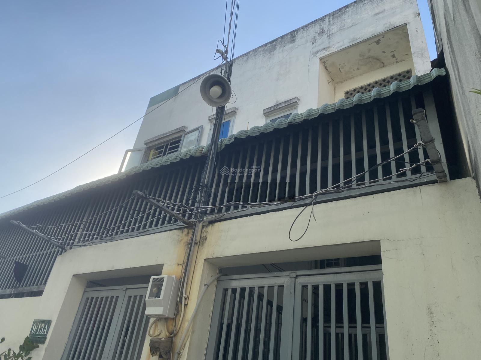 BÁN DÃY NHÀ TRỌ 2 Tầng BTCT.HẺM XE HƠI 5 mét .không lộ giới.ngang 7 x 14.