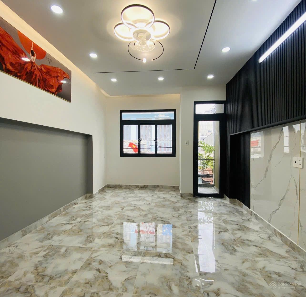 Ngay đh sư phạm sẵn hd thuê 15tr/tháng chính chủ căn lê văn chí giá 2tỷ9 sổ hồng đường 5m kdc đẹp