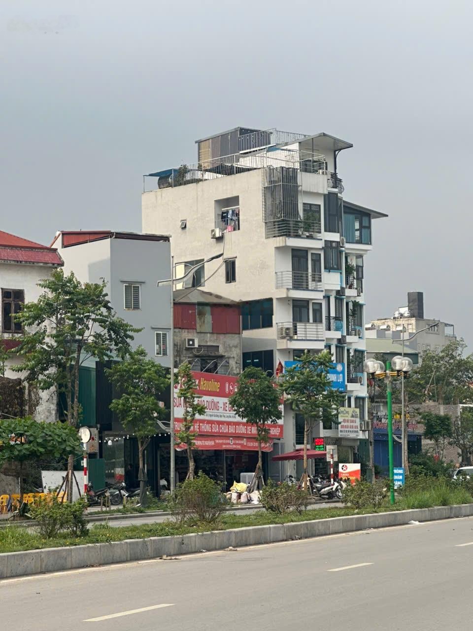 Chính chủ bán đất mặt phố Nguyễn Gia Bồng - Ngọc Thuỵ diện tích 50m² MT 12m, đường 50m. Giá 18,9 tỷ