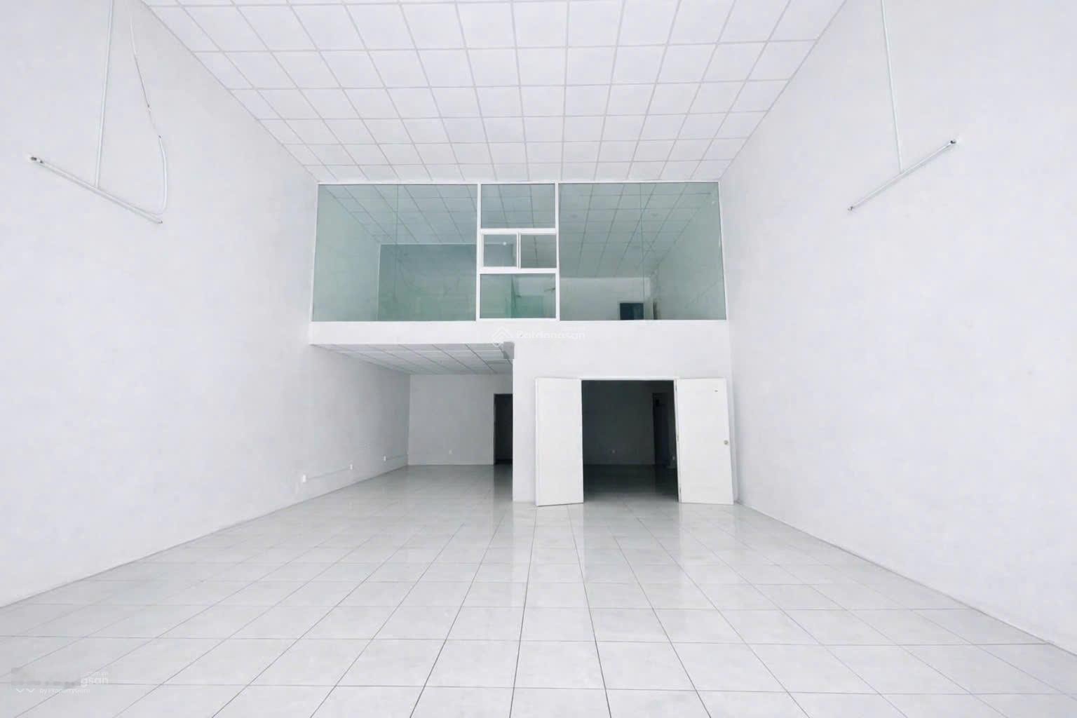 Cho thuê MT Phạm Vấn, ngay chợ nguyễn sơn 8*20m giá chỉ 28tr/tháng