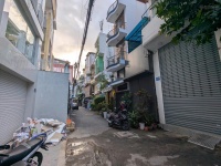 Siêu hiếm, giá quá rẻ, chủ bán building ngay Trần Hưng Đạo p. Cầu Kho quận 1. DT: 8x24m2 giá 63 tỷ