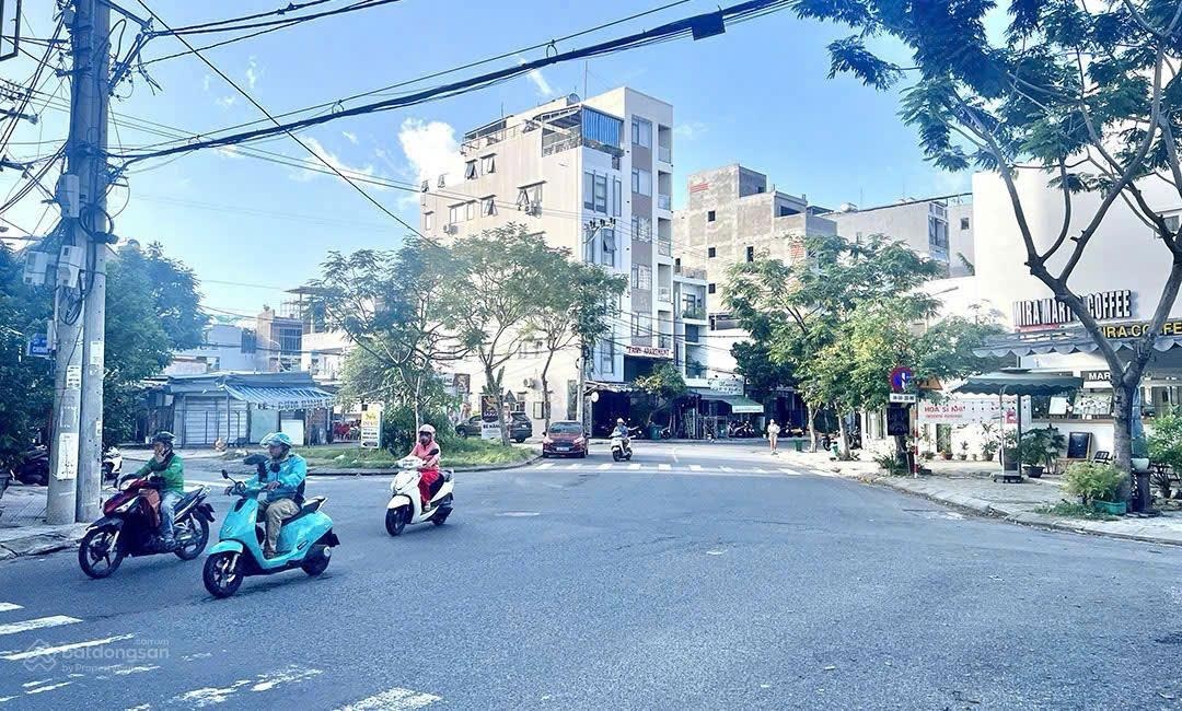 110m2 đất 2 Mặt Tiền ngay Vương Thừa Vũ chỉ 14,x tỷ cách biển 500m , LH 0906657980