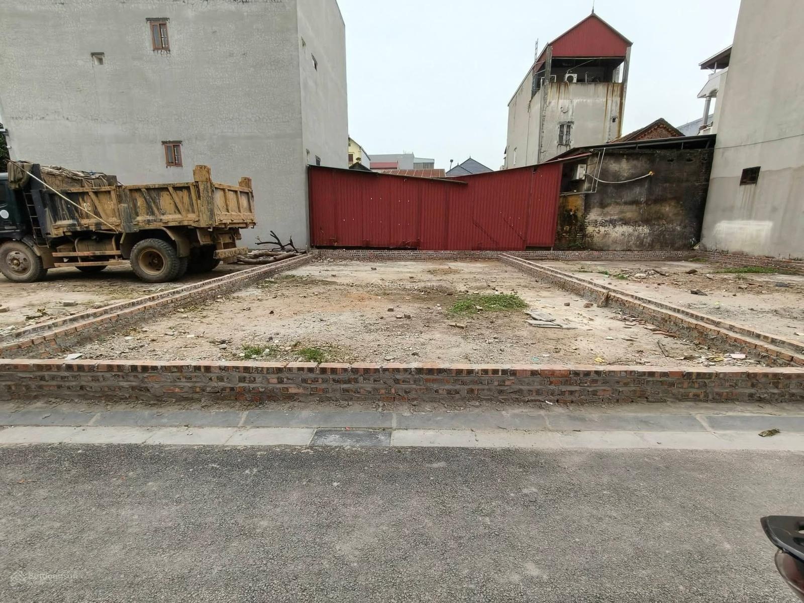 Tìm khách đất Bắc Hồng 80m2, mt7m, 5.1 tỷ, Đông Anh, ô tô, thông. + Ngõ thông, xe ô tô 5 chỗ.