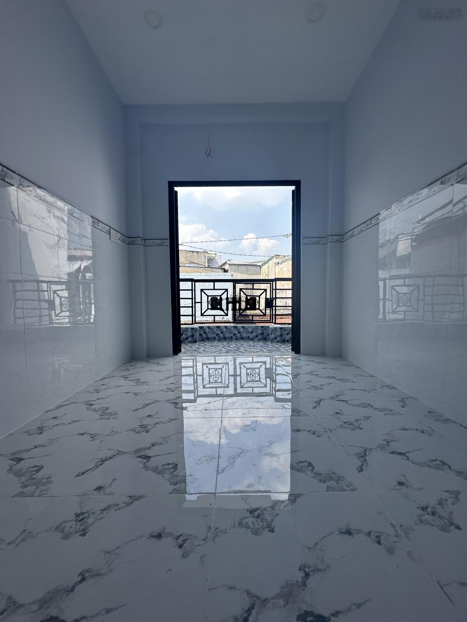 Nhà mới nở hậu - sân rộng để xe chỉ nhỉnh 4 tỷ lưu hữu phước q8