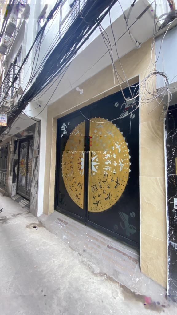 Bán CCMN Mới Tinh 6 Tầng Thang Máy 14 Phòng Thu 75tr/Tháng