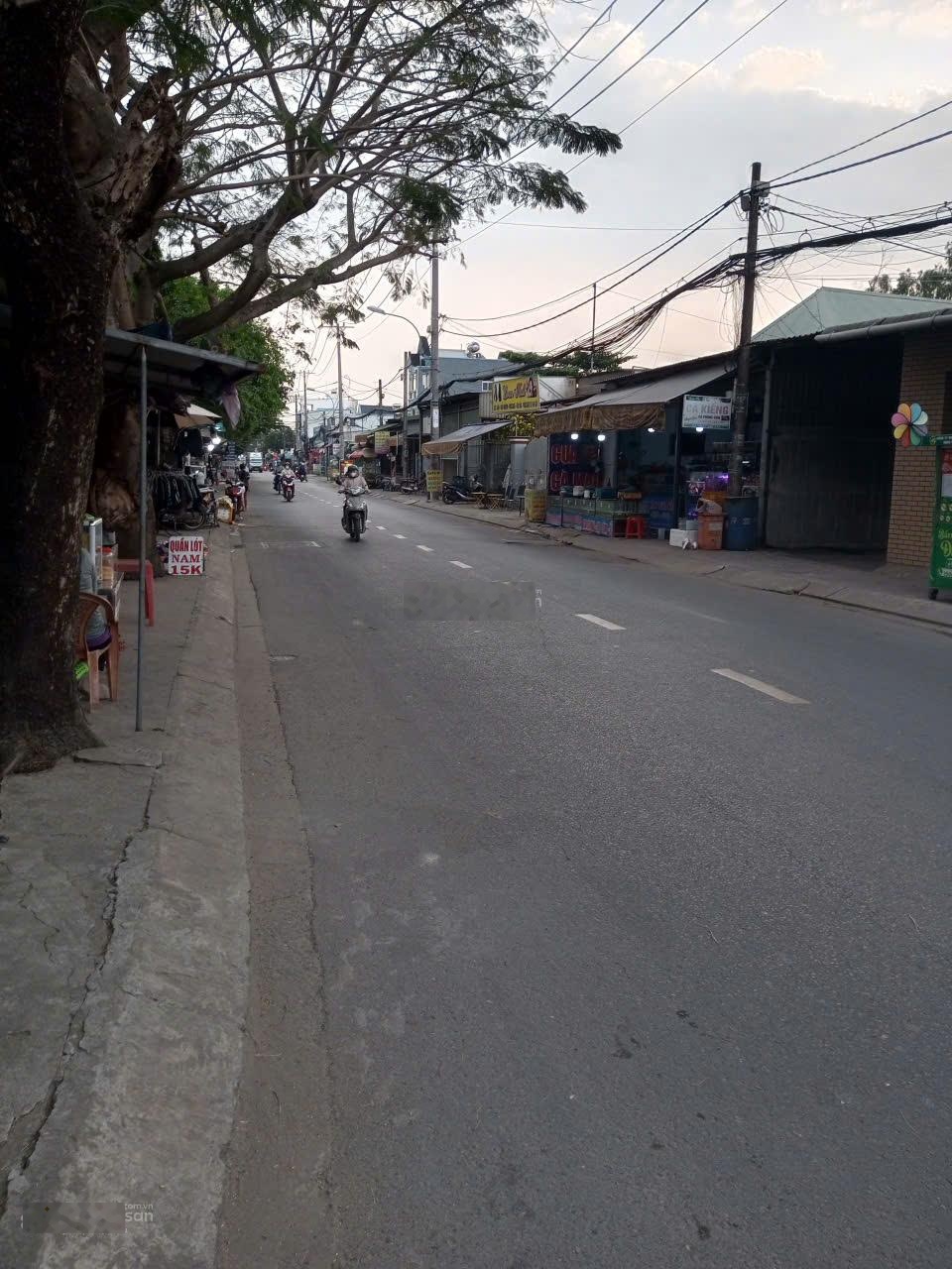 Gần nhà thờ tân đông - đất thổ cư , ngang chuẩn 5,3*20,đông thạnh-hóc môn, chỉ 2ty450tr