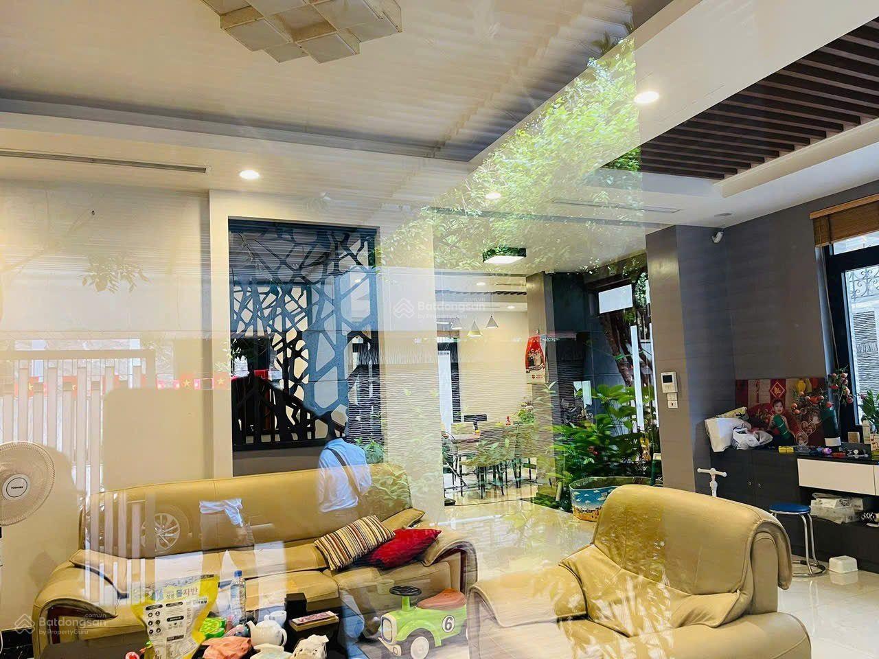 Cần Bán Căn Biệt Thự Đẹp Khu Linh Đàm: 73.8 Tỷ.