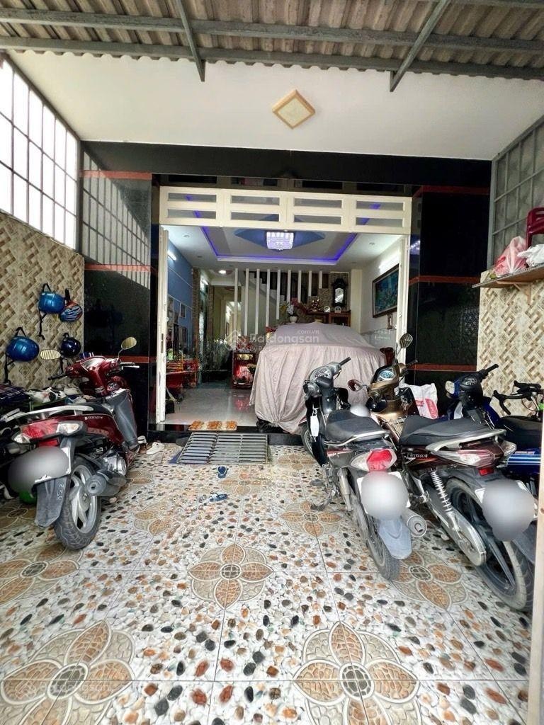 Bán mtkd nở hậu.không lg - sát võ văn kiệt - đường 30m - 5*22*3tầngbtct*4pn - giá 9.35 tỷ tl.