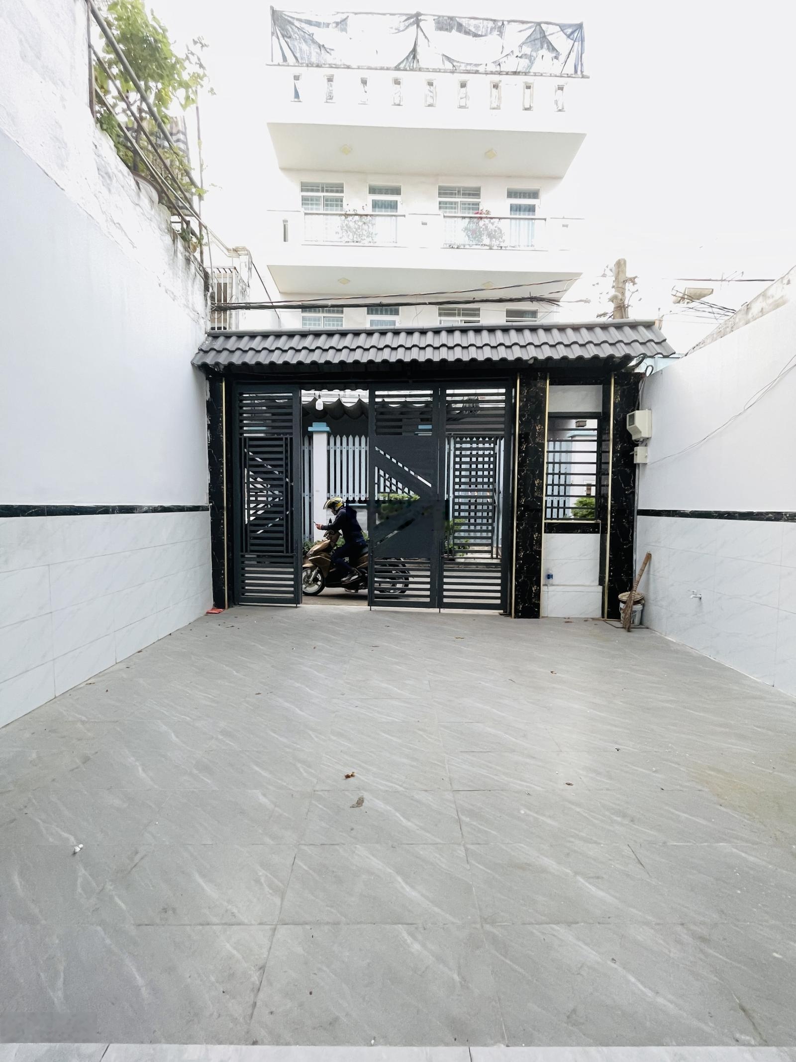 Hàng hiếm HXH Bưng Ông Thoàn, nhà mới, DT 5x20m, 4PN, gần chợ Tăng Nhơn Phú, Tặng NT đẹp