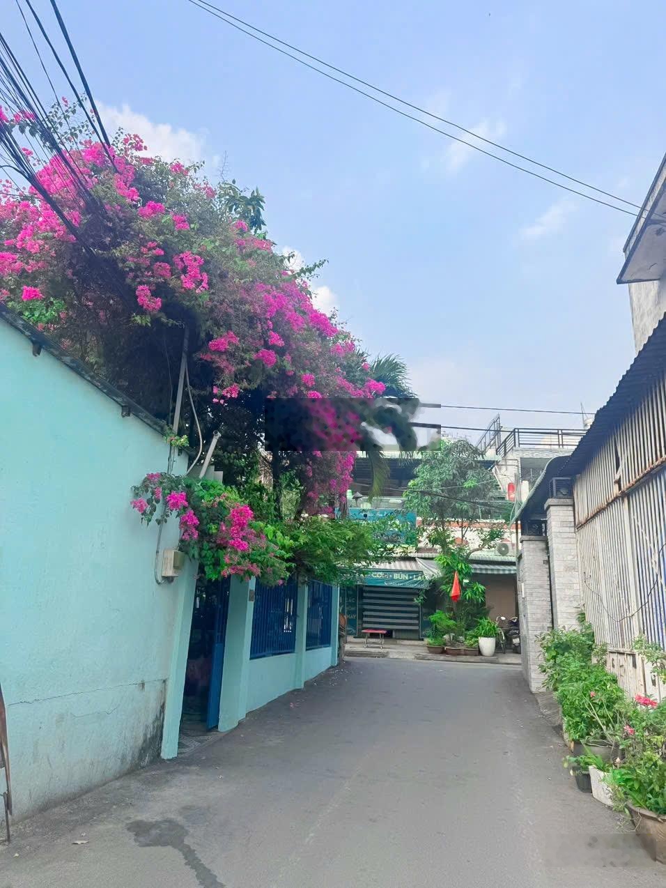 Bán nhà 1 trệt 2 lầu linh xuân, tp thủ đức giá: 4,2 tỷ thương lượng diện tích: 50m