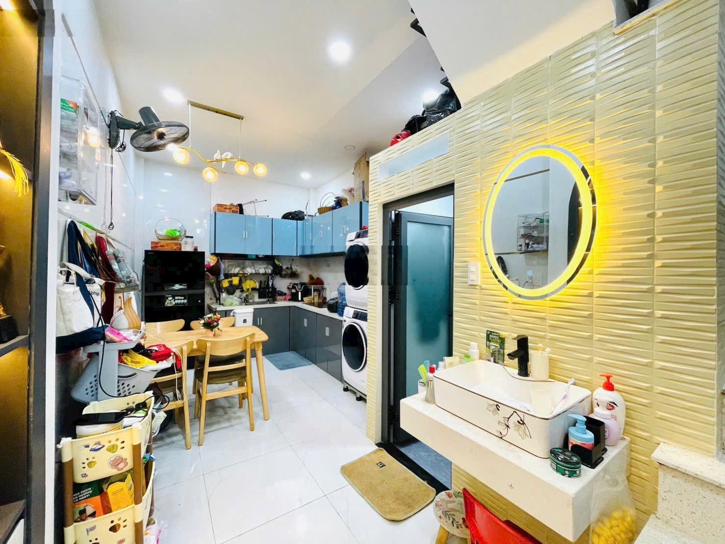 nhà rẻ đón xuân- gần ga T3 sân bay - 2 tầng- còn mới cứng- đg Huỳnh Văn Nghệ