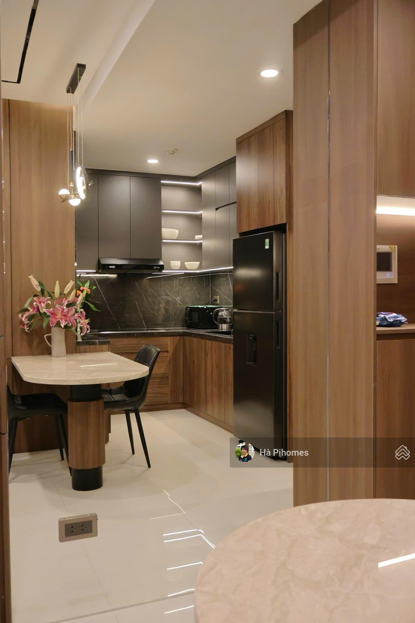 Bán gấp officetel studio Saigon Royal Quận 4 Bến Vân Đồn đang có hợp đồng thuê 16tr nhà siêu đẹp