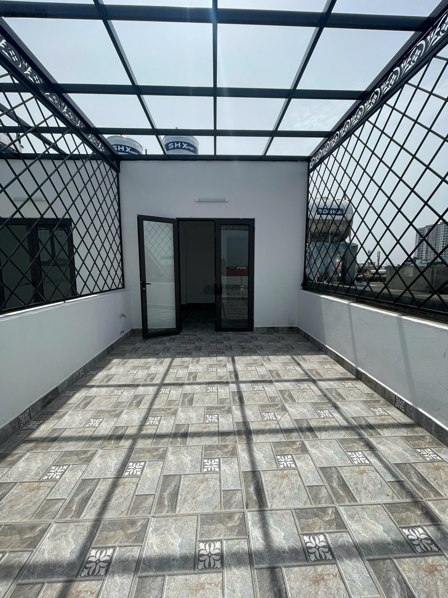 Chính chủ bán nhà 90m2x5T xây mới Phúc Lợi đường thông xe 16 chỗ giá 15tỷ LH: 0902132489