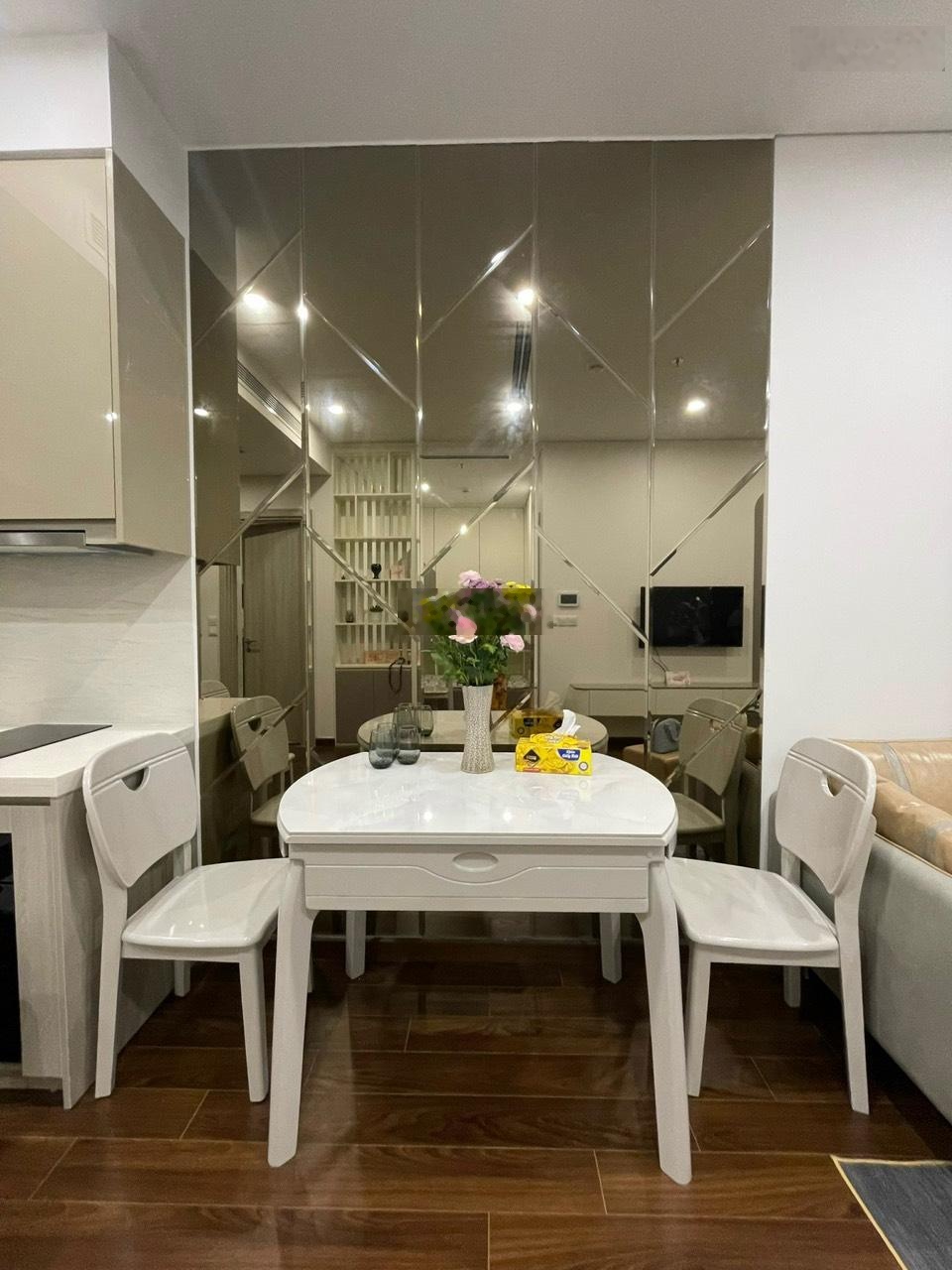 Bán gấp căn 1N + 43m2, 2 tỷ 950, view bể bơi, full nội thất tại tòa S3, Smart City