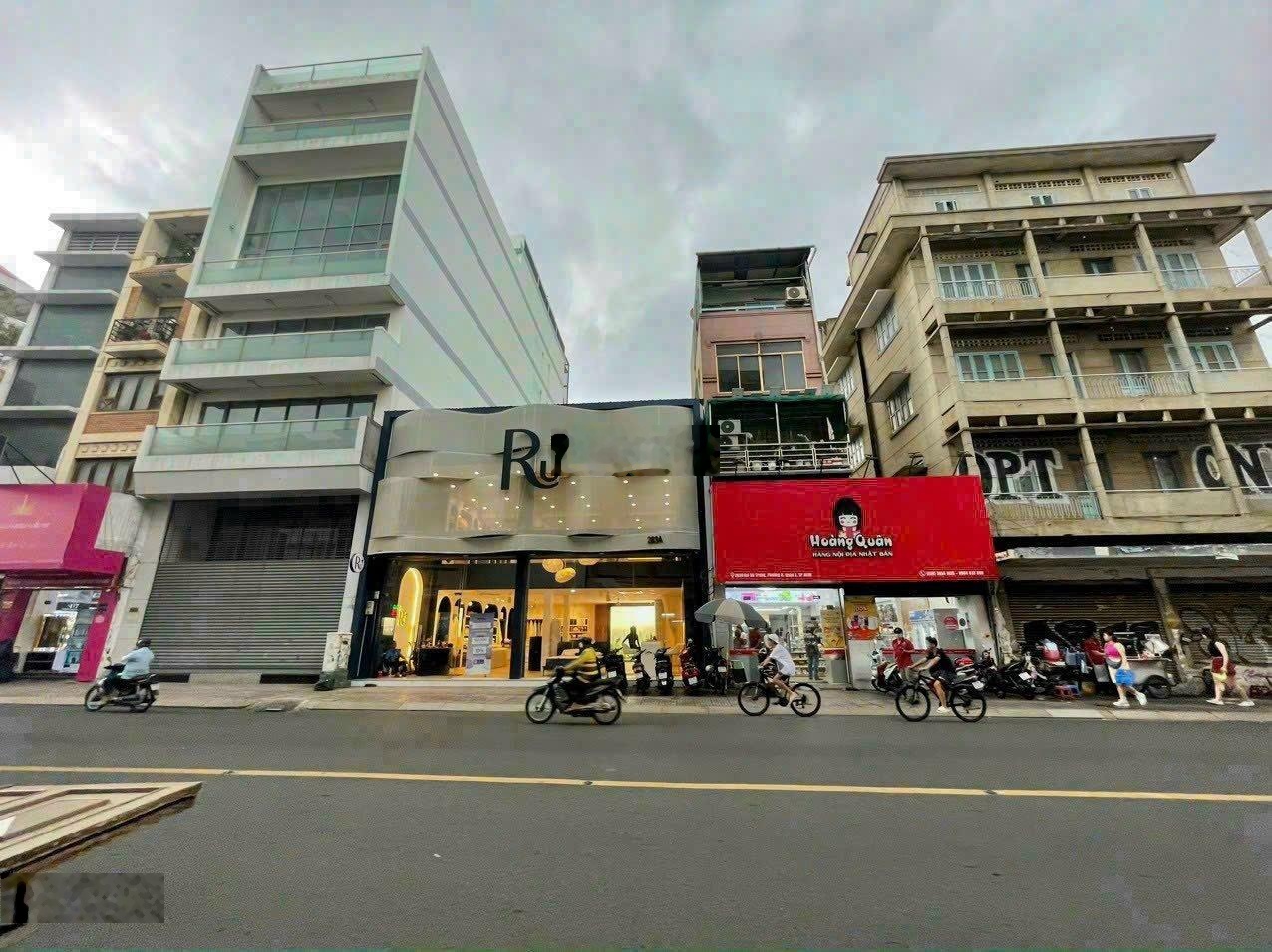 Góc 2MT Trần Quang Khải, Q1 - 5.7 x 23m, 126m2 - CTXD hầm 7 tầng - HĐT 90tr/th - Giá 29 tỷ