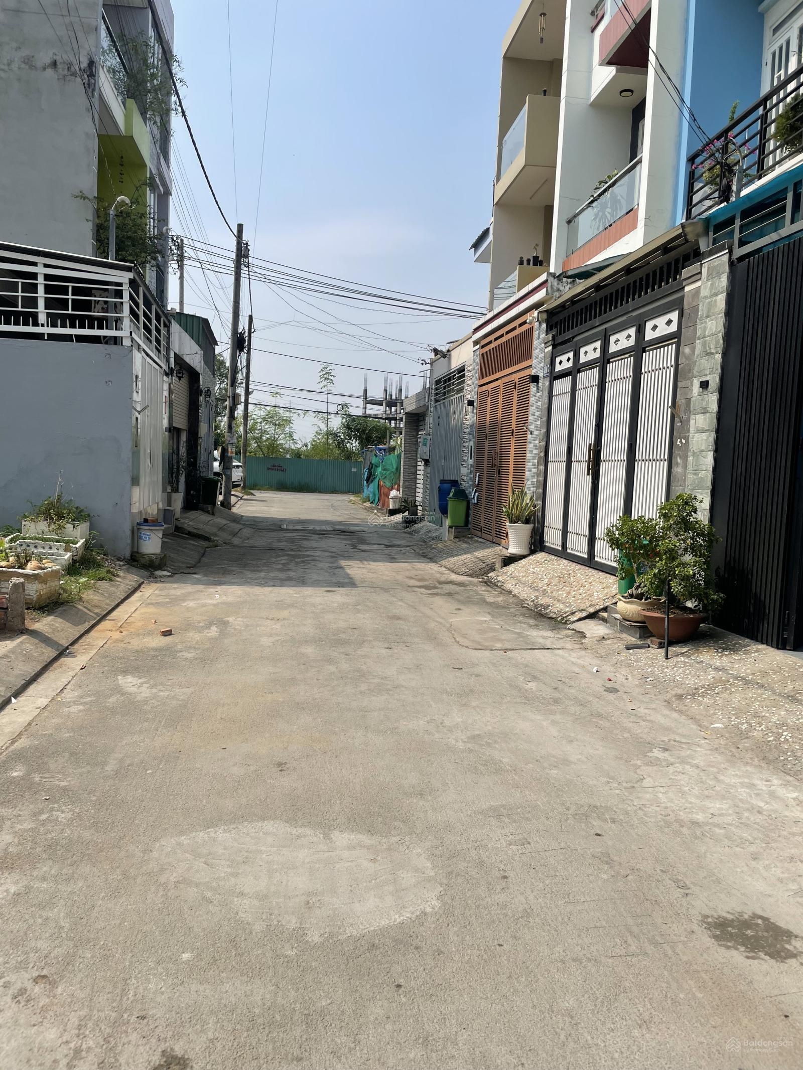 Bán đất MT Gò Cát, vuông A4, pháp lí sạch, khu đồng bộ Phú Hữu, ô tô đỗ cửa Q9