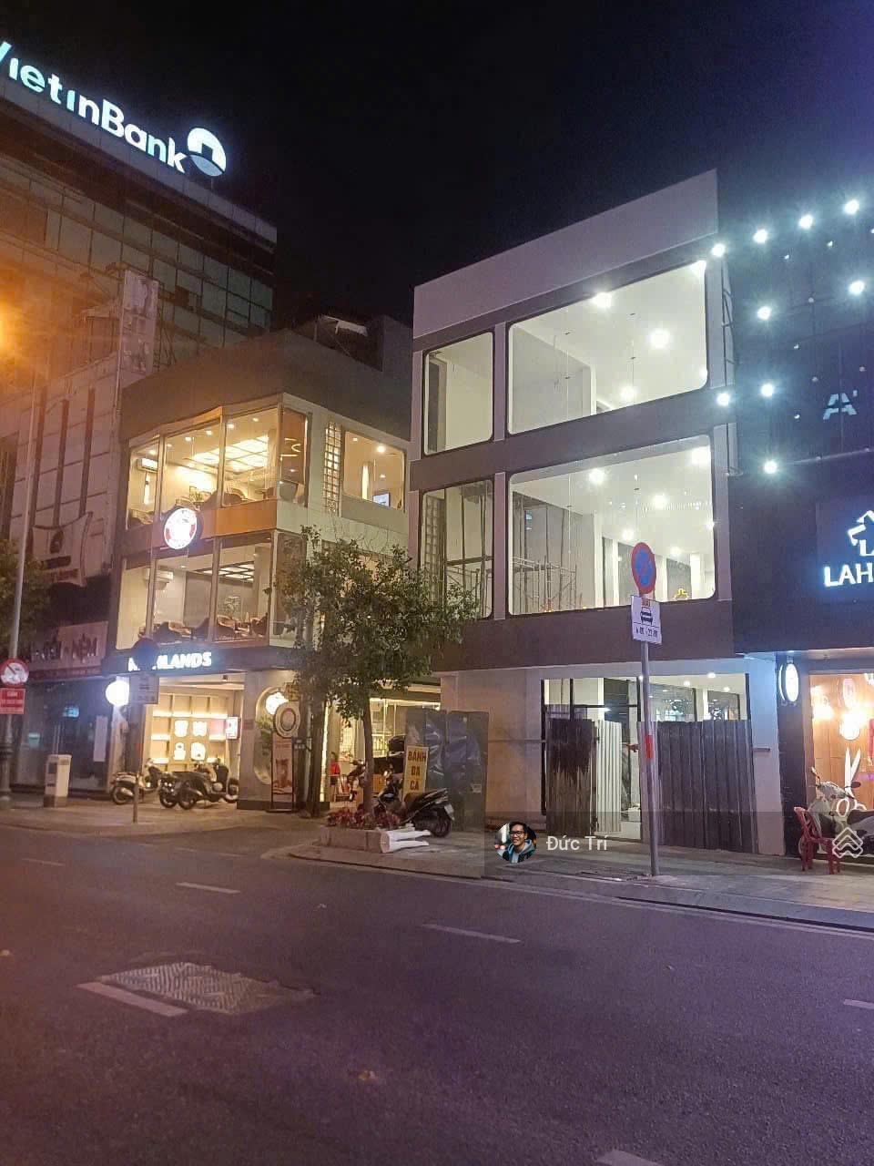 Rẻ nhất mặt tiền phố thời trang góc 2 MT Trần Quang Diệu, Q3, DT 7x10m - HĐT 60 tr/th giá 28 tỷ