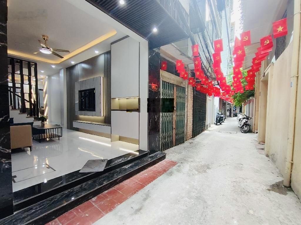 Bán nhà phố Giáp Nhị - Trương Định - ôtô VF3 đỗ cửa - gần phố - DT 75m2. Giá bán 15.65 tỷ