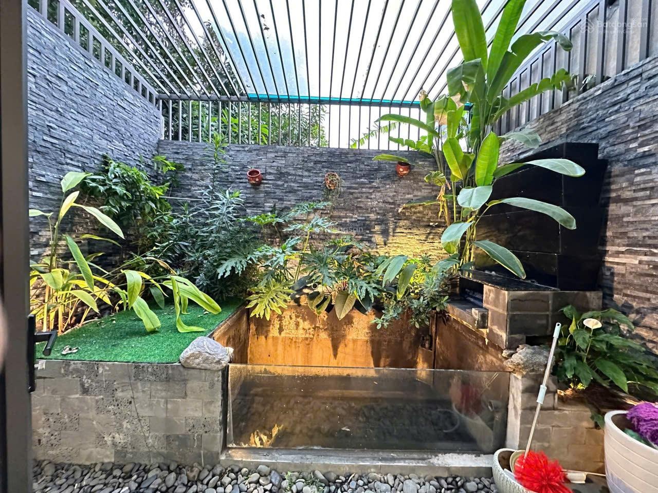 Bán nhà mặt đường Hoàng Ngọc Phách - Quán Nam, 105m 4 tầng, Giá 11.5 tỉ