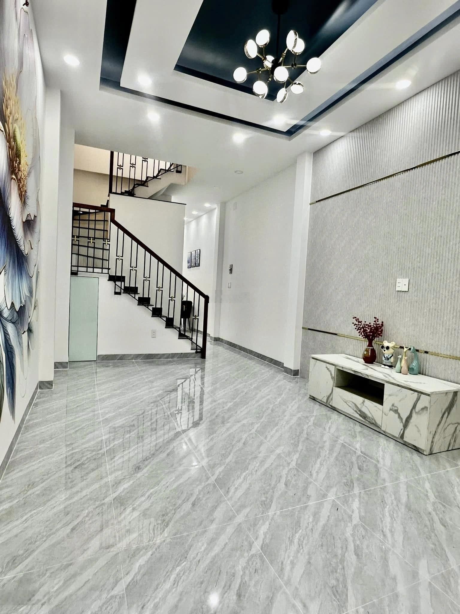 Bán gấp nhà đẹp Phú Nhuận ở ngay giá tốt hiếm có