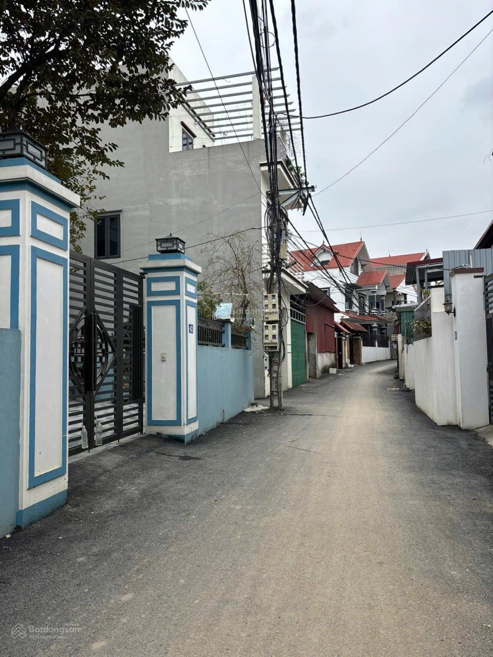 Chính chủ cần tiền bán mảnh đất Phụng Thượng diện tích 80m lô góc hai mặt thoáng