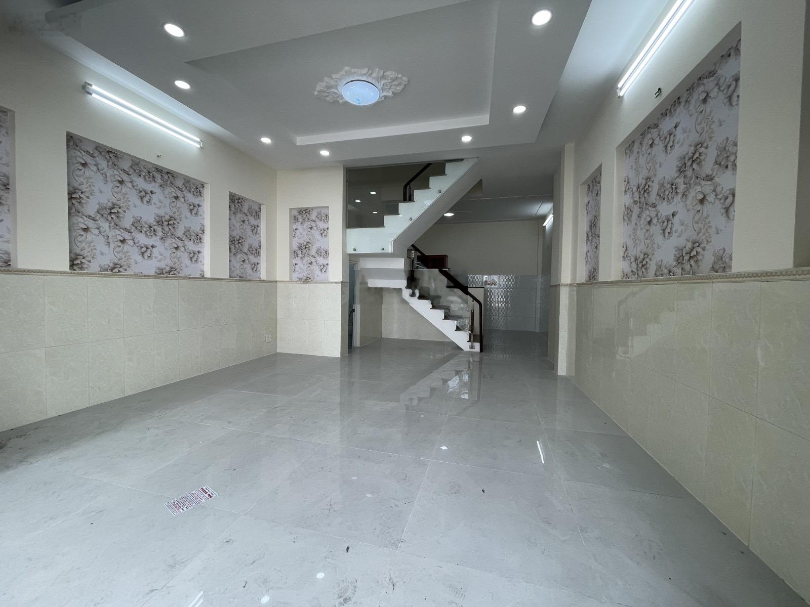 Bán Nhà Luỹ Bán Bích, Ngay Ngã Tư Thoại Ngọc Hầu, Diện Tích 55m2 , 3 Tầng, Giá Nhỉnh 5 tỷ.