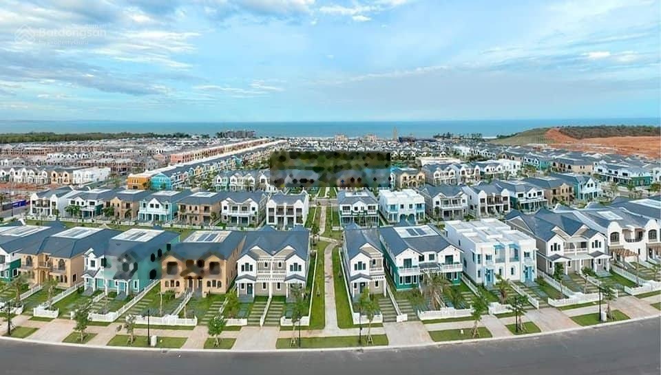 CẮT LỖ SÂU Biệt thự 160m Nằm trên đường chính 16m Giá: 4.5 tỷ Bao thuế phí Novaworld LH: 0966765282