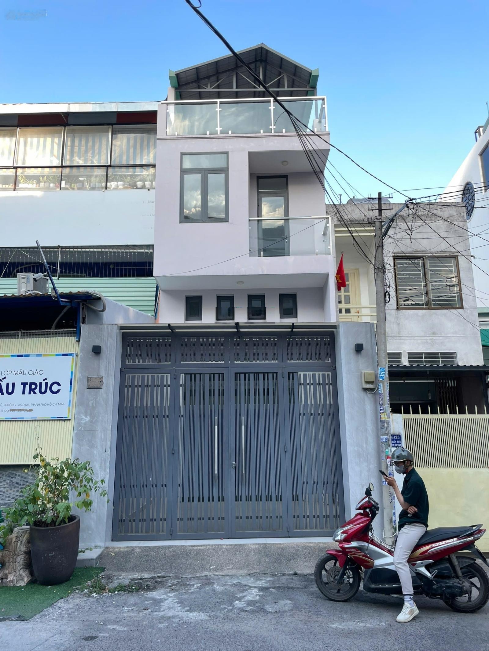 Nhà hẻm xe hơi 10m thông Nguyễn Cửu Vân, P.25, Bình Thạnh - 4 tầng - DT 95m2 phù hợp ở + kinh doanh