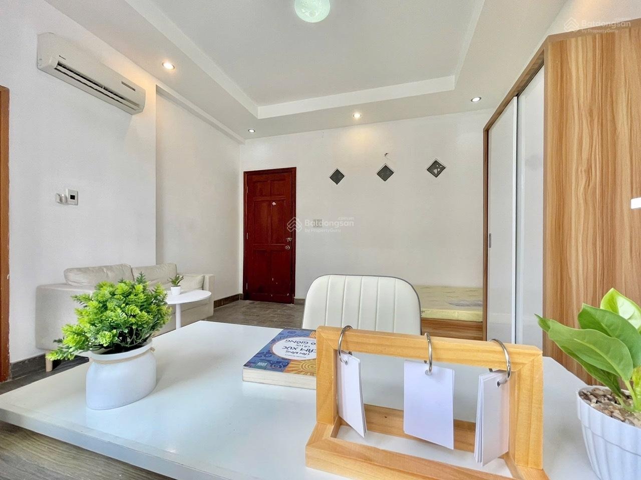 Cho Thuê Phòng Full NT đường 3 tháng 2, Quận 10. Dọn vào ngay. Giá thuê 5.5 triệu/tháng