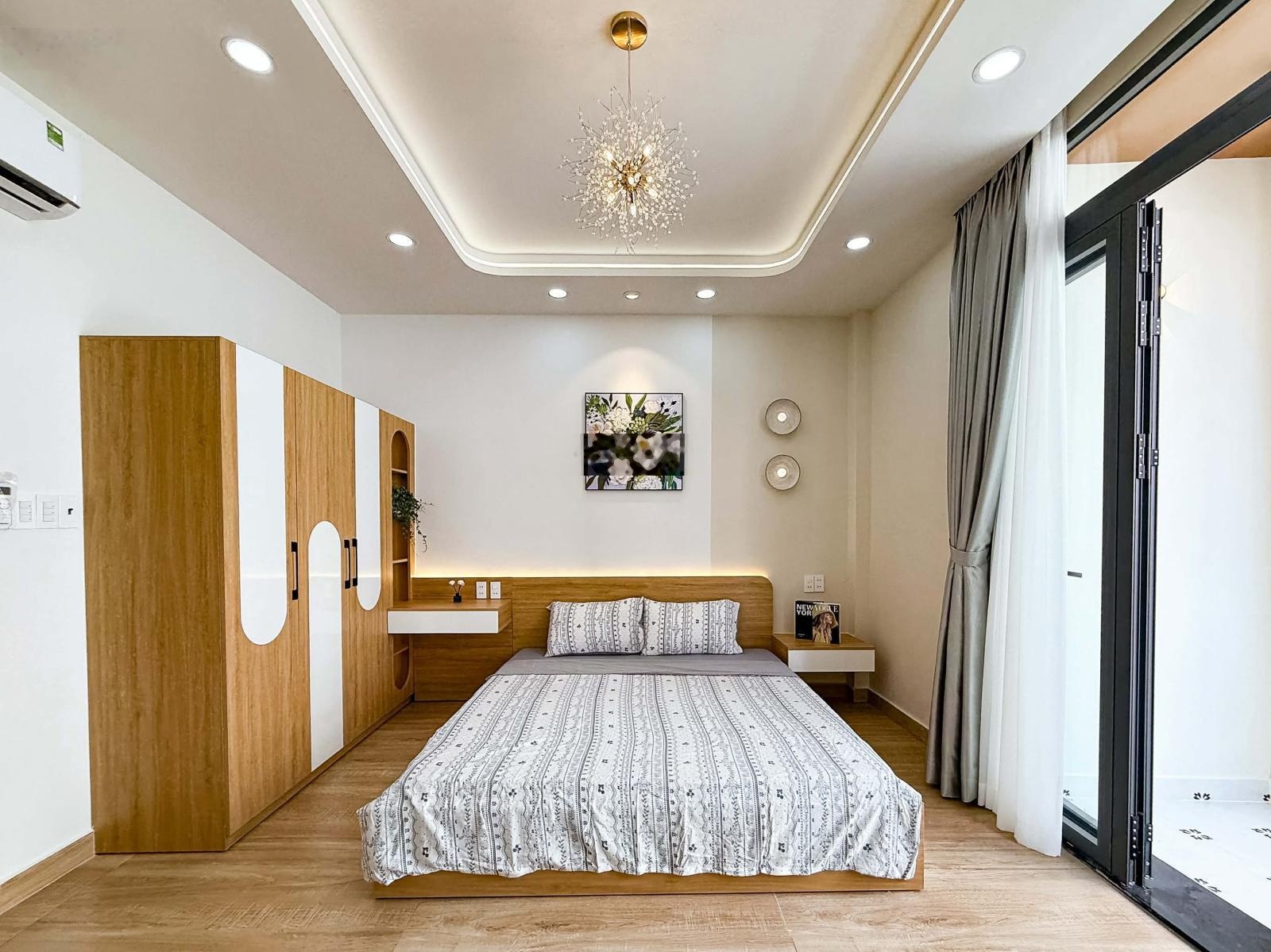 Nhà đẹp Thích Quảng Đưc Phú Nhuận Xe hơi đậu cửa 65m Full nội thất 7.85 tỷ TL