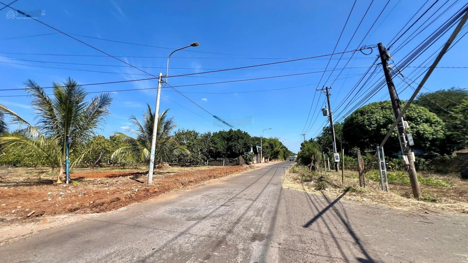 #Đất Long Khánh 293m2 tại Xã Bình Lộc, 12x 24 2mt đường nhựa , giá 1,85 tỷ