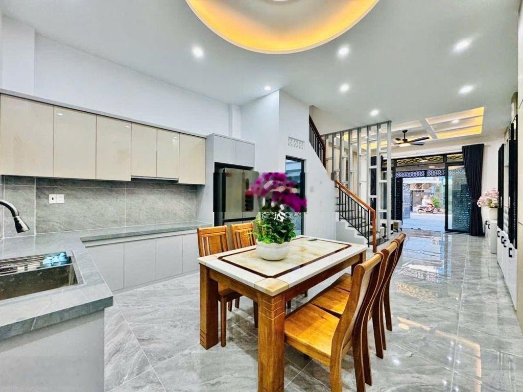 8,25tỷ=Nhà đẹp xây mới cạnh ngã tư Thống Nhất - Quang Trung Gò Vấp