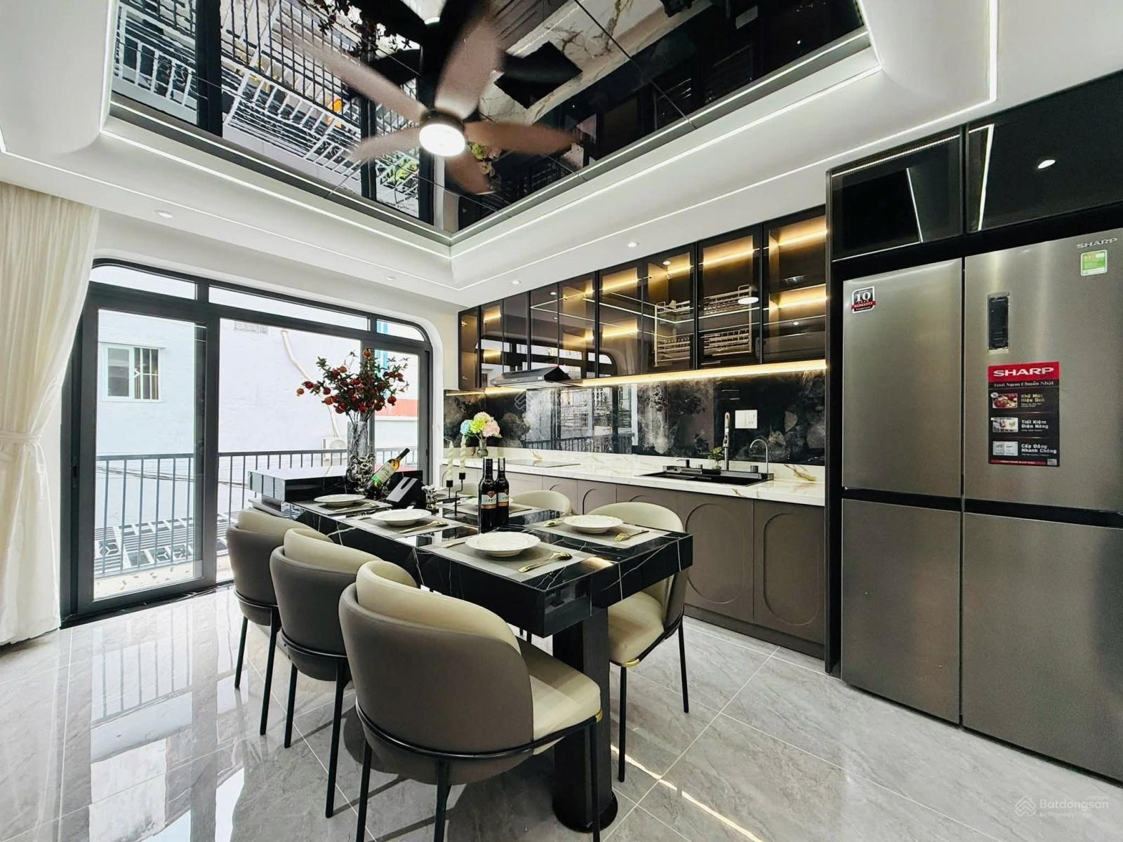 NHÀ PHỐ HIỆN ĐẠI ĐẸP MÊ LY Hẻm XH Giá : 8.6 Tỉ - DT : 4 X 16 Trệt lửng 3 Lầu Quang Trung Gò vấp