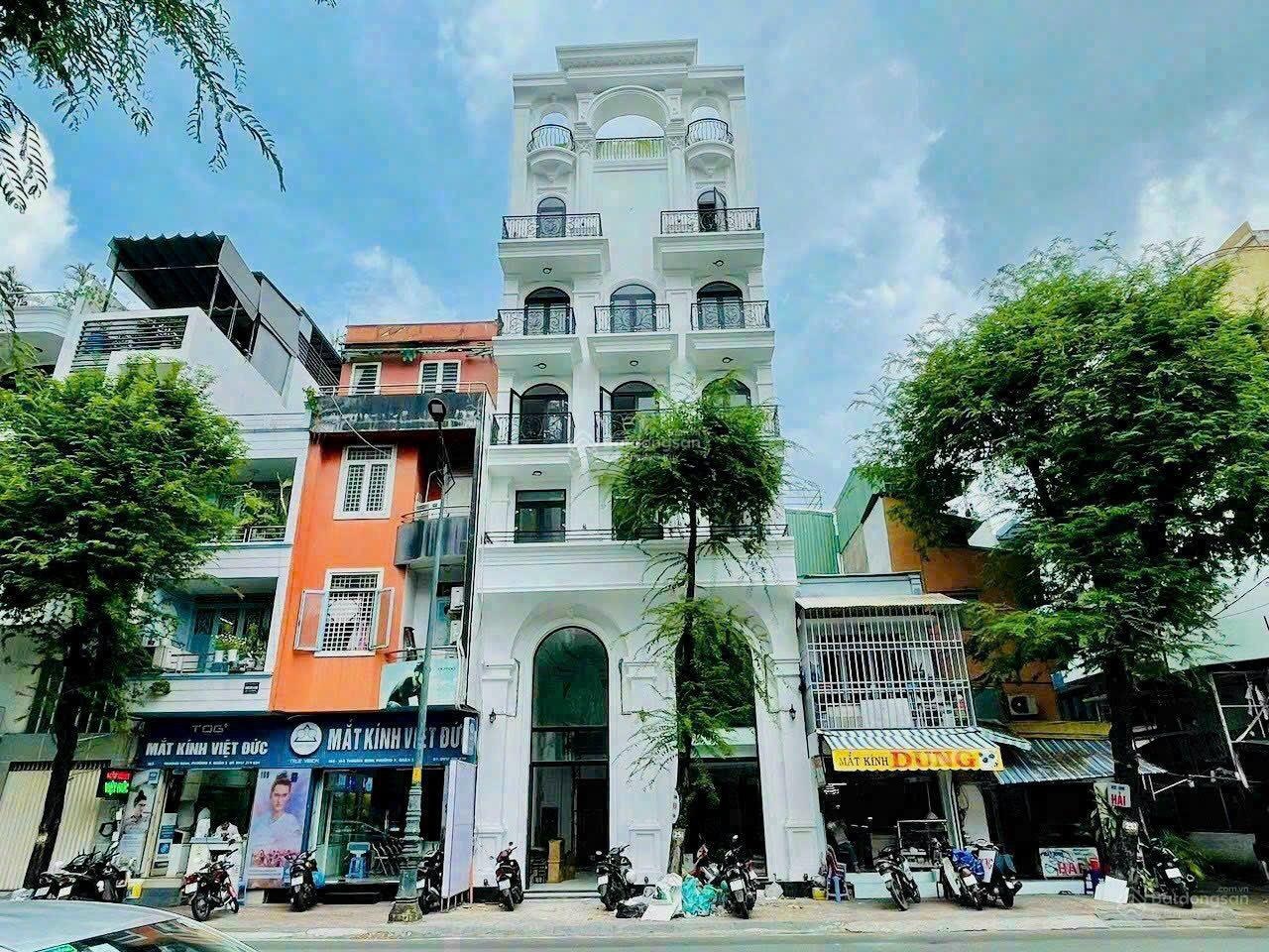 Bán tòa nhà mặt tiền Đinh Bộ Lĩnh, Quận Bình Thạnh - DT 7x12m - hầm 8 tầng - 110tr/th - giá 39 tỷ