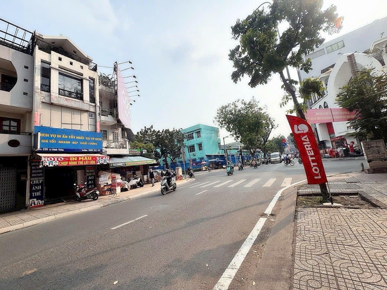 Bán nhà mtkd đ.Lý Chính Thắng, Q.3- dt đẹp 4m*15m vuông vức- ngay góc Nguyễn Thông hiếm nhà bán