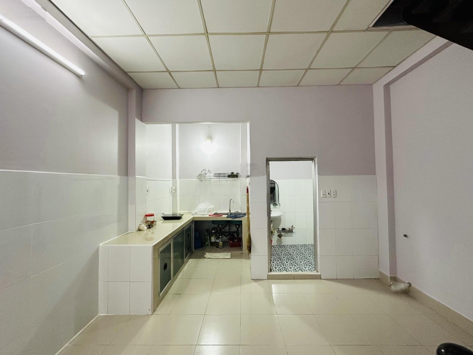 Gò Vấp - ô tô đỗ cửa cách mặt tiền 30m - 64m2 - giá 5.5tỷ