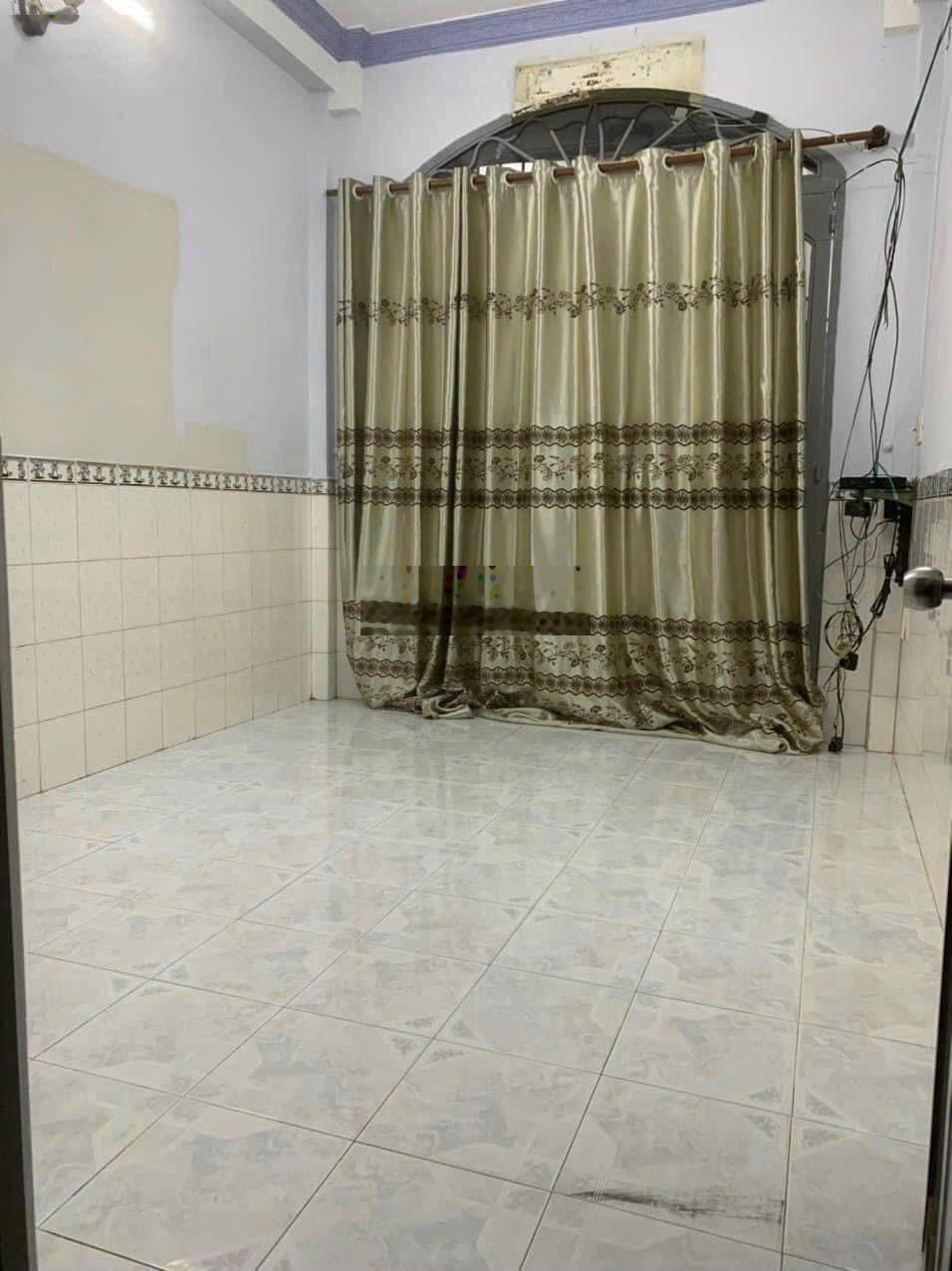 Cho thuê nhà mtkd Lê Quang sung q6 gần nhà sách cây gõ -