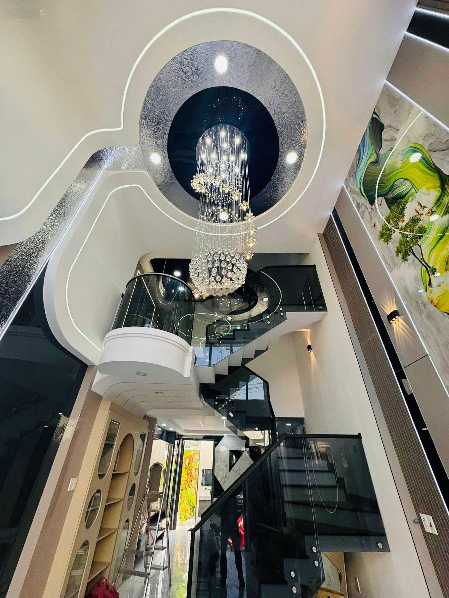 NC NHÀ ĐẸP 1 trệt + Lửng + 3 Lầu - KDC RIOCASA -1502 Nguyễn Duy Trinh. Long Trường Q9