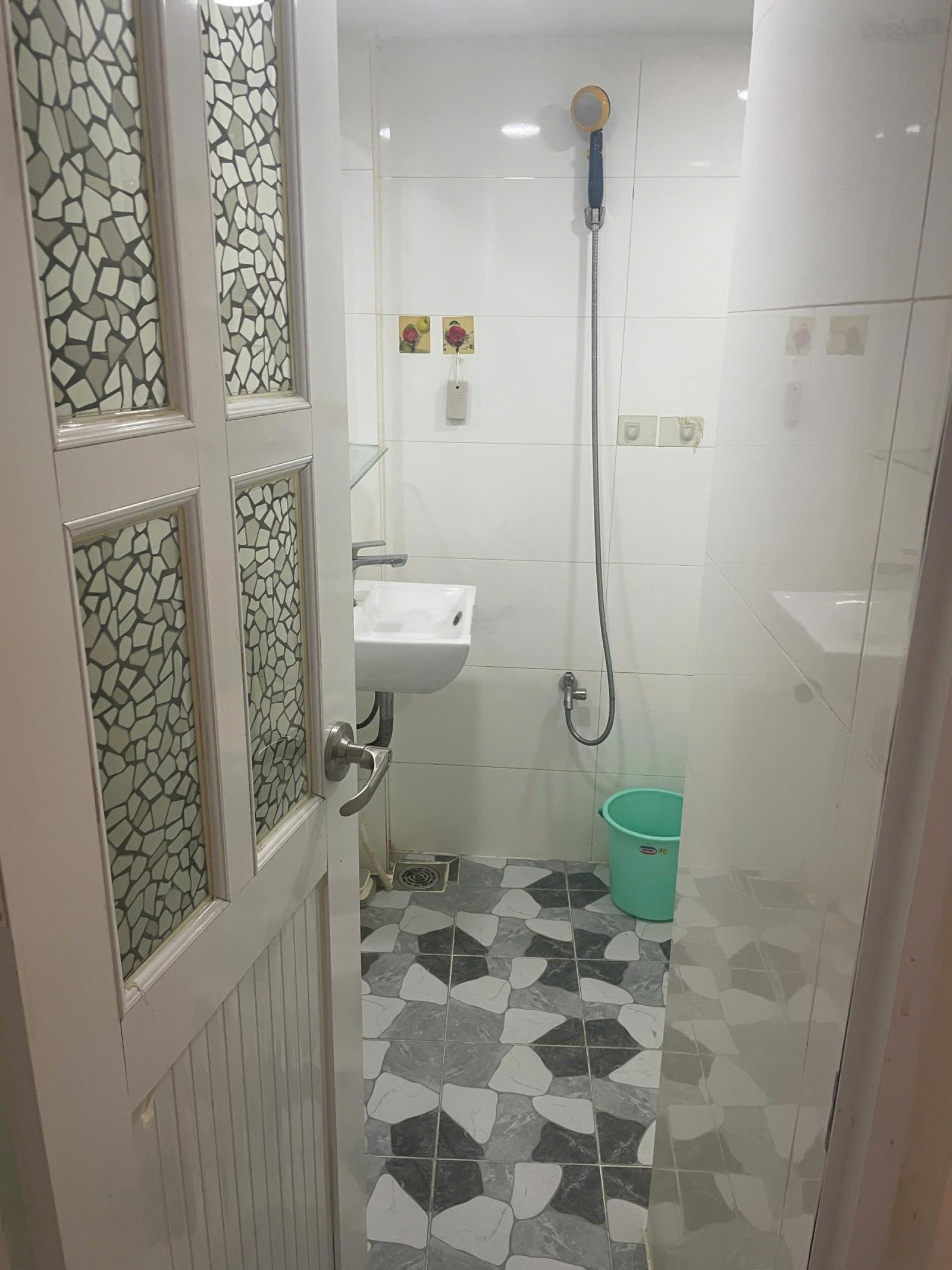 5,8 Tỷ .! Hxh 5m đường Huỳnh Thiện Lộc. Q Tân Phú. 4,1x12m. Nở hậu (50m2). Xây dựng được 6 Tầng